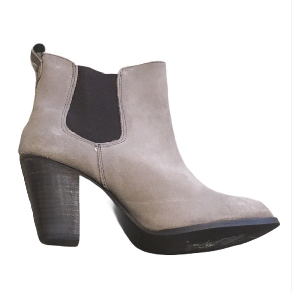 New Steve Madden Gray Taupe Suede Booties Size 9M - Picture 6 of 8
